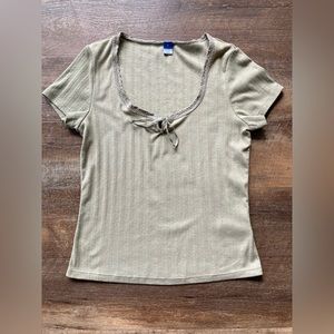 Light green soft tshirt with lace detail size medium